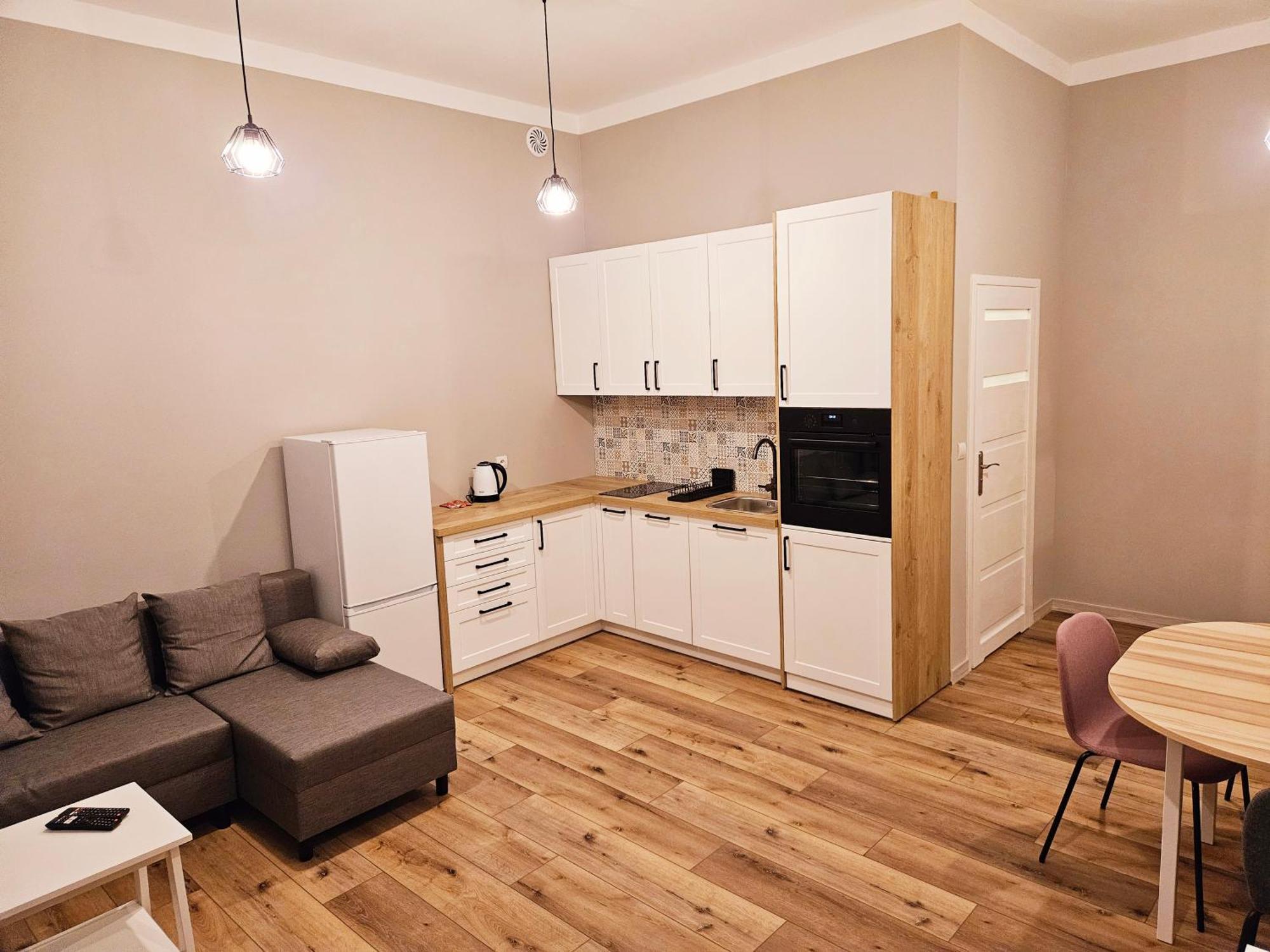 Justinrent 3 Apartment Легница Екстериор снимка